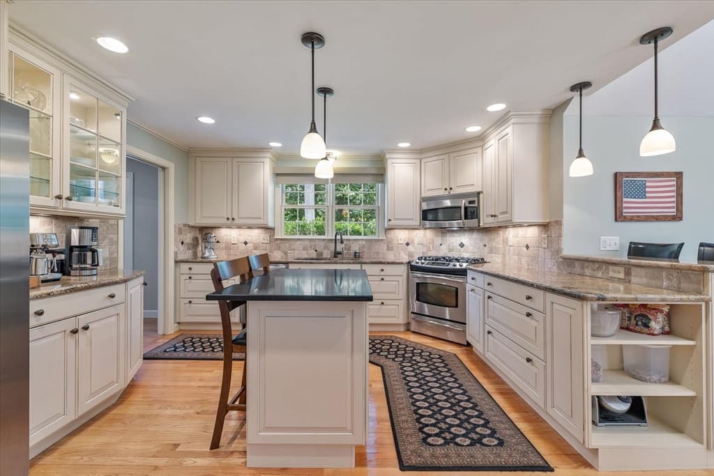 33 Pine Arden Dr, West Boylston MA 01583 photo 11