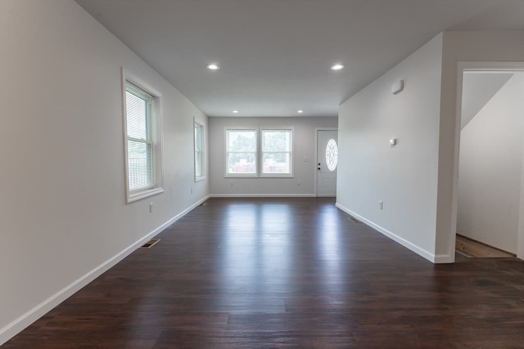 144-146 Magazine St, Springfield MA 01109 photo 6