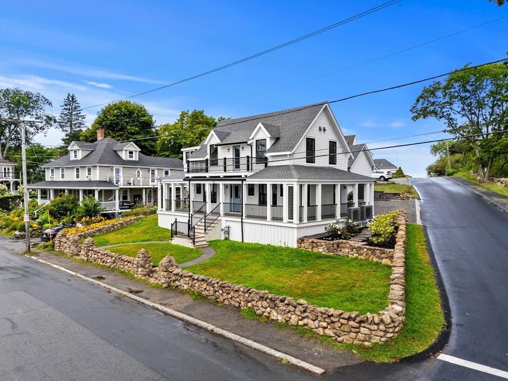 45 Beach Road, Gloucester MA 01930 photo 2