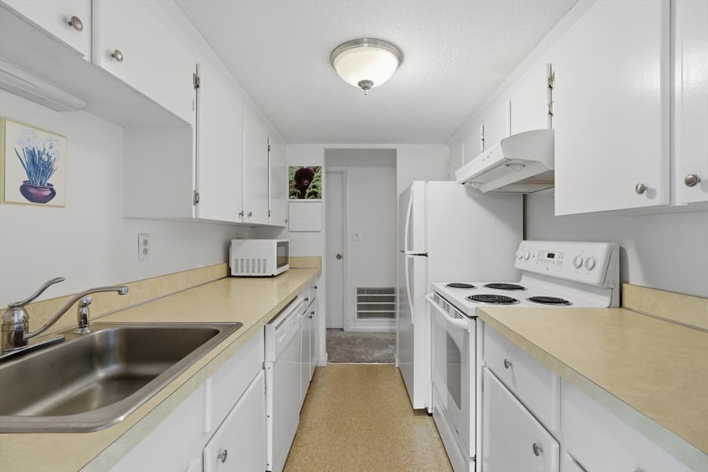 25 Jessica Dr # A, Stoughton MA 02072 photo 11