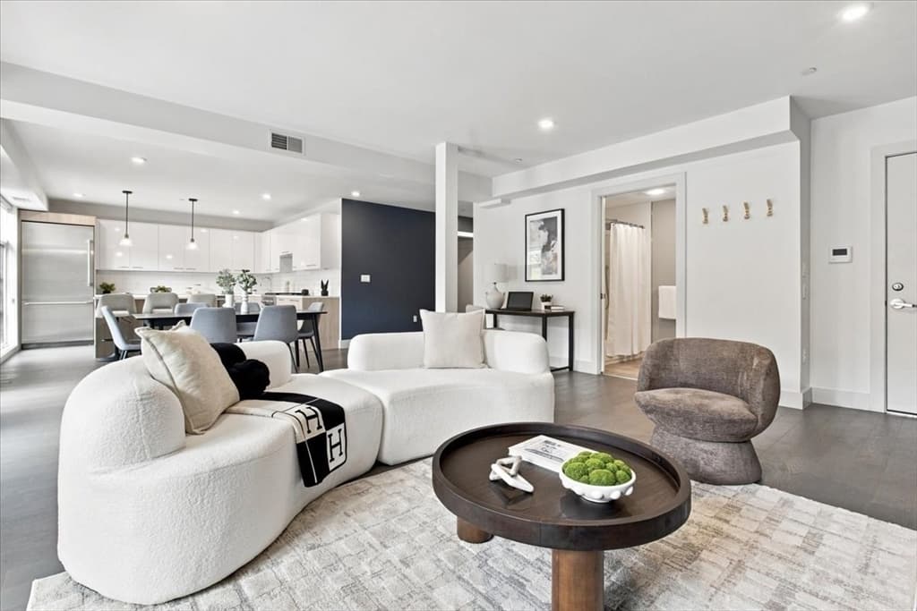 Condominium at 410 W Broadway # 301, Boston MA 02127, photo 3 of 35