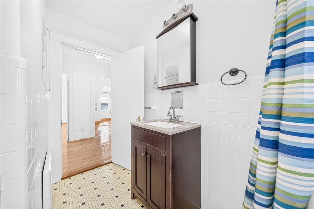 546 Shirley St, Winthrop MA 02152 photo 23