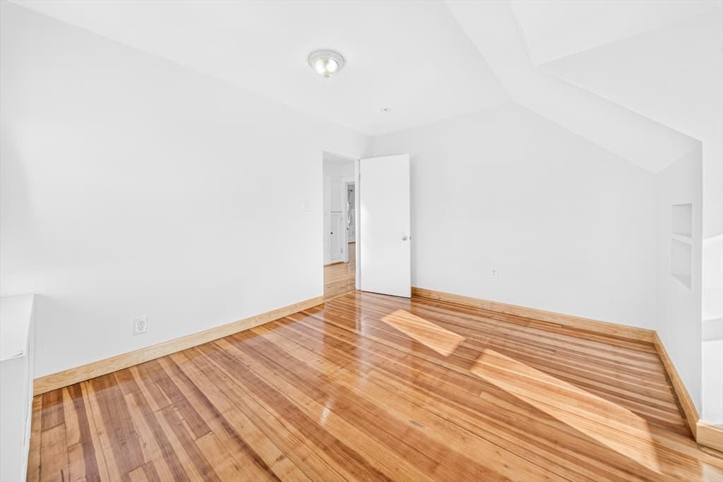546 Shirley St, Winthrop MA 02152 photo 22