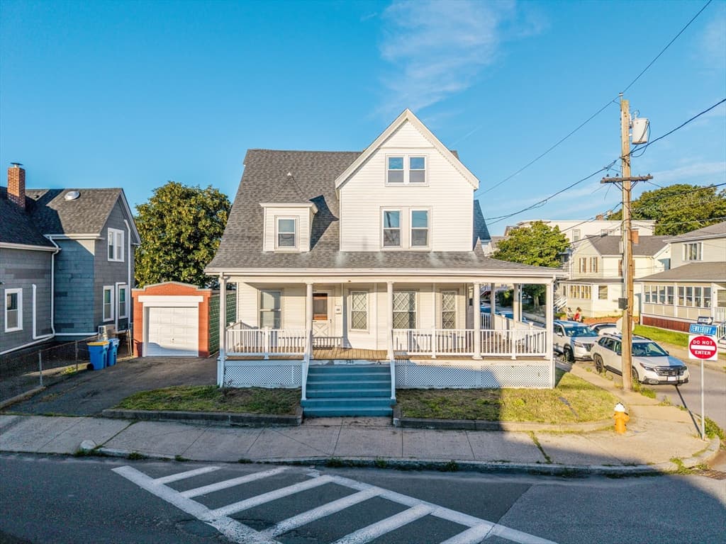 546 Shirley St, Winthrop MA 02152
