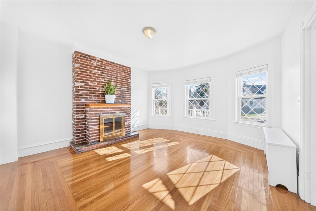546 Shirley St, Winthrop MA 02152 photo 9