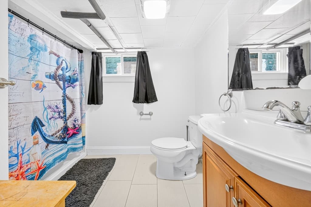546 Shirley St, Winthrop MA 02152 photo 34