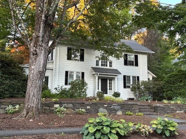 100 Dana, Amherst MA 01002 photo 2