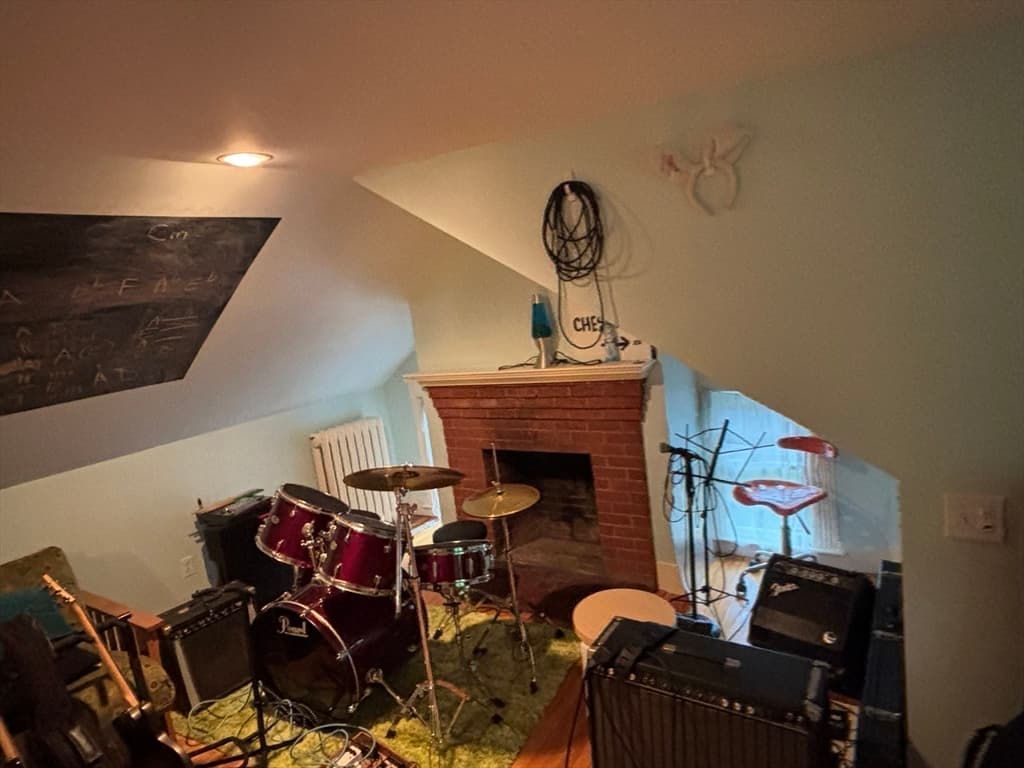 100 Dana, Amherst MA 01002 photo 36