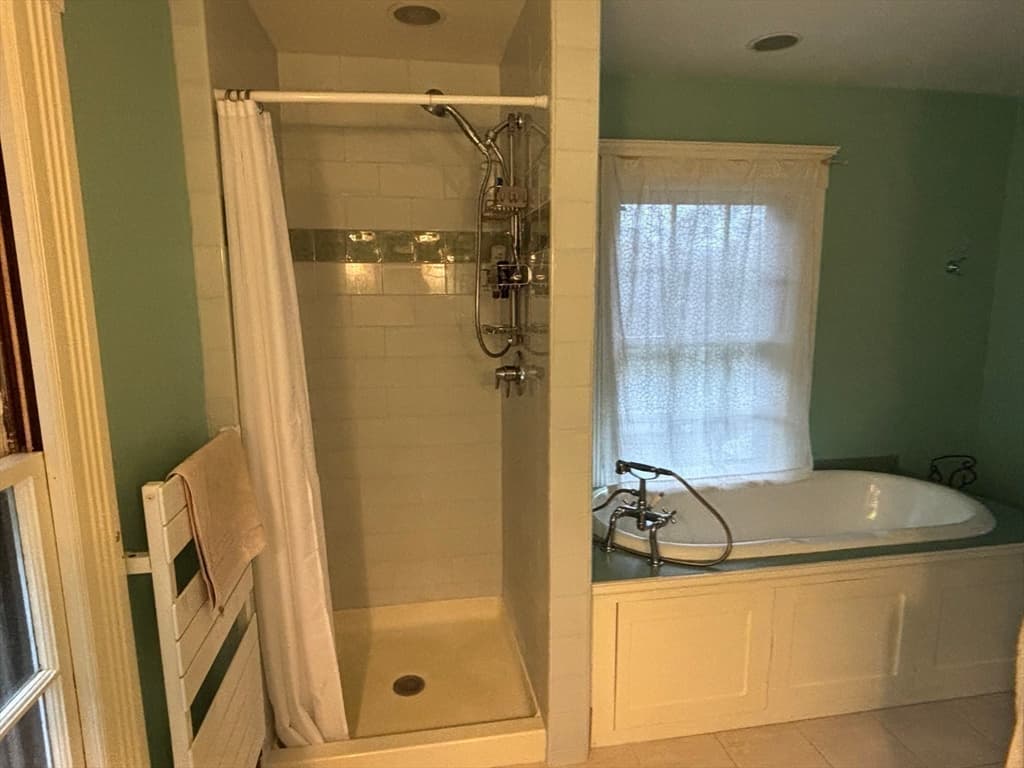100 Dana, Amherst MA 01002 photo 28