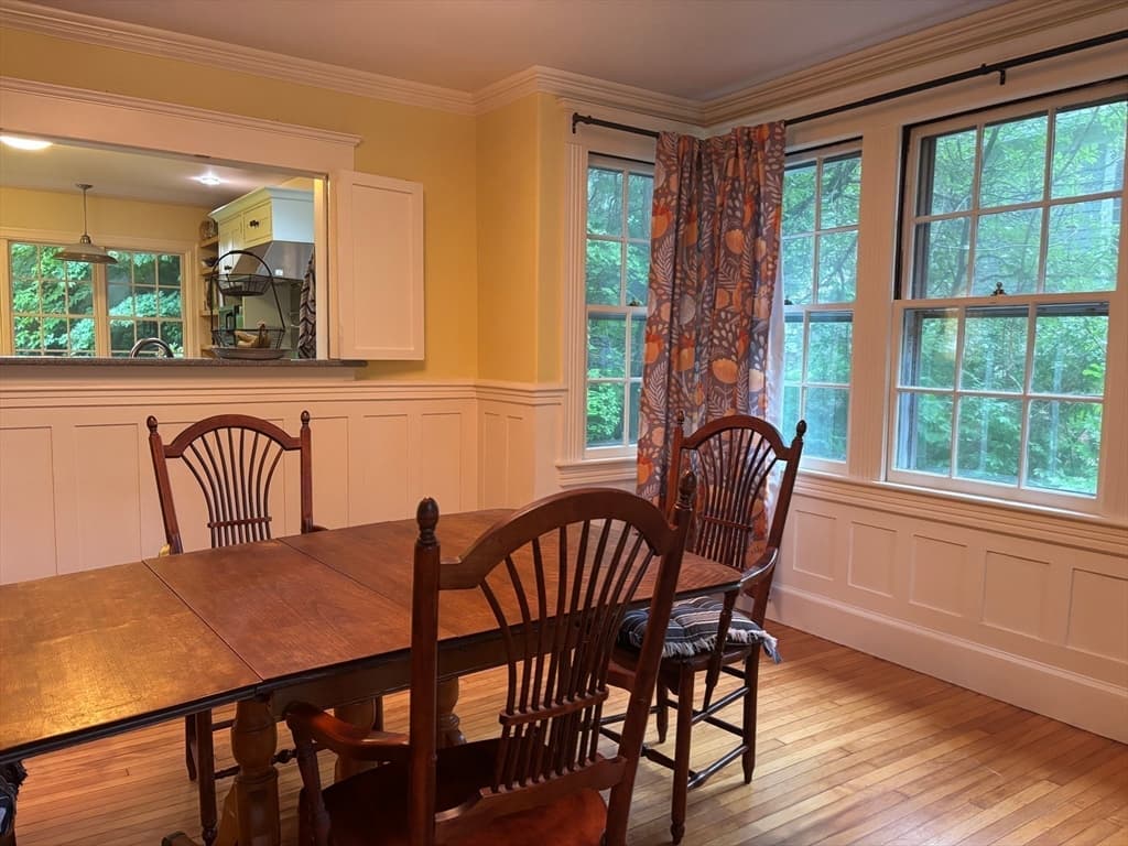 100 Dana, Amherst MA 01002 photo 10