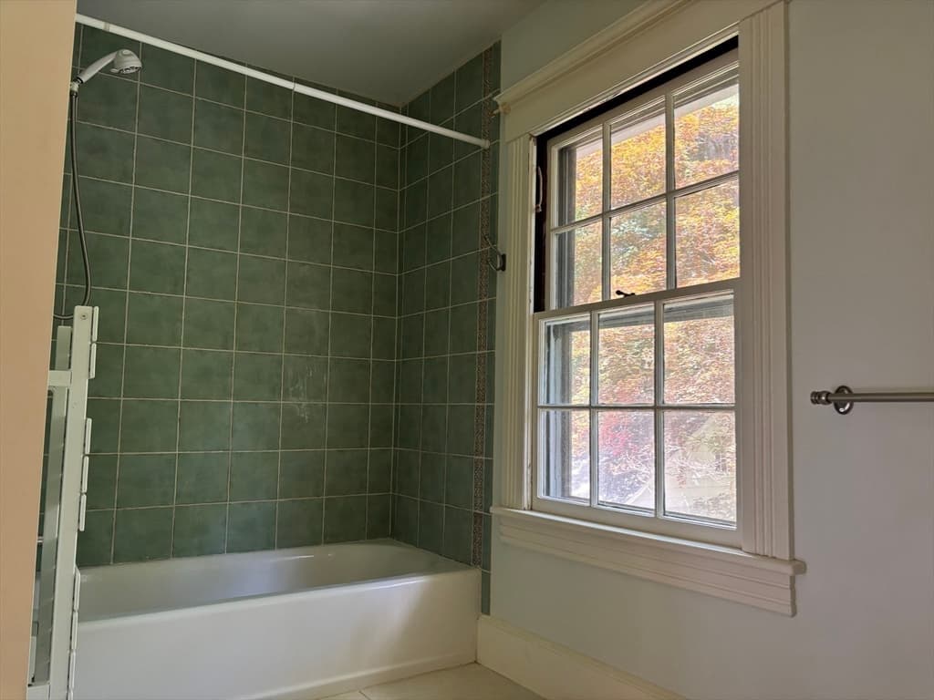 100 Dana, Amherst MA 01002 photo 31