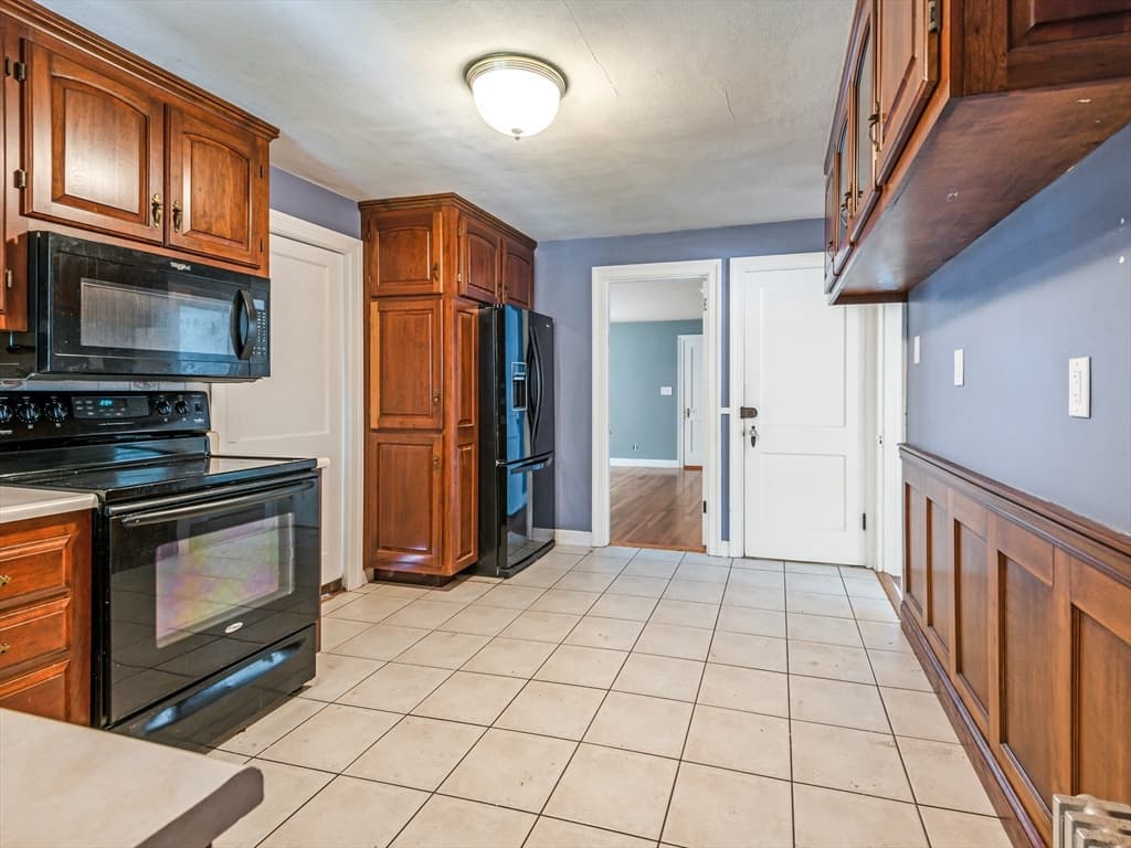 422 Mill St, Worcester MA 01602 photo 12
