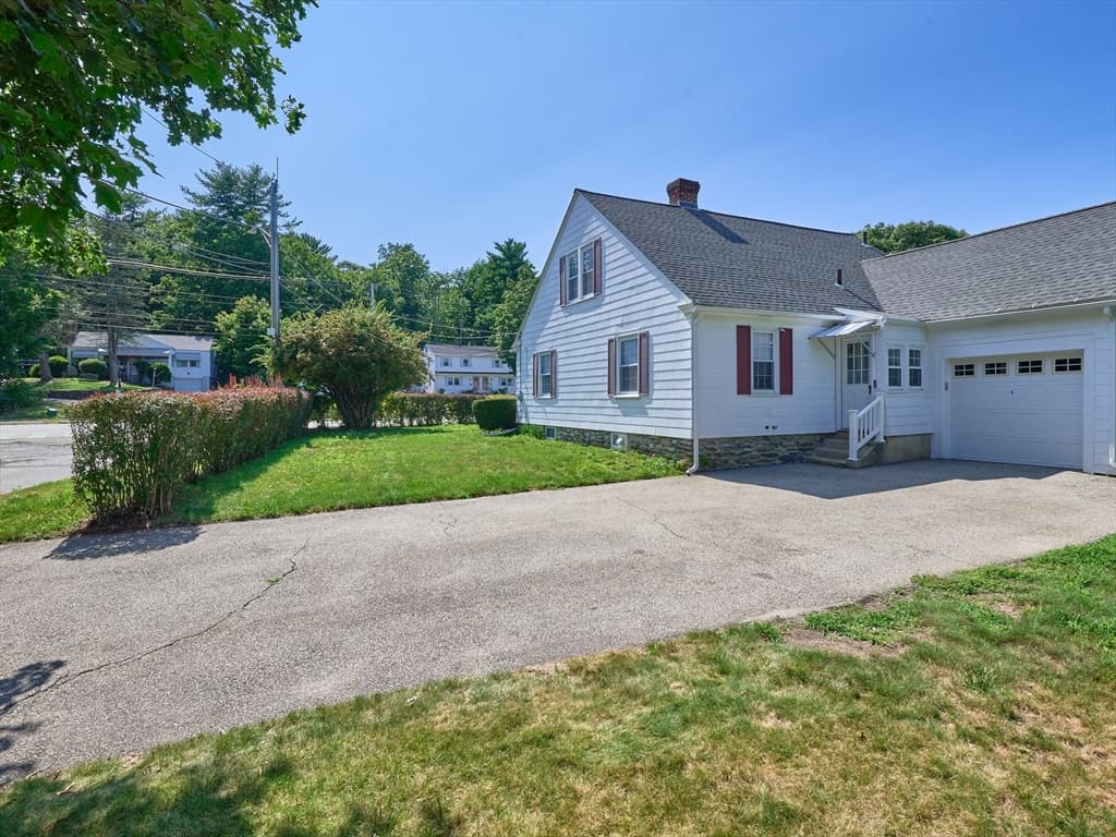 422 Mill St, Worcester MA 01602 photo 32