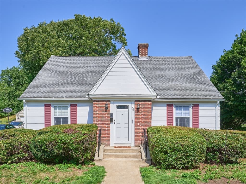 422 Mill St, Worcester MA 01602
