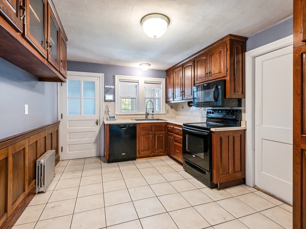 422 Mill St, Worcester MA 01602 photo 9