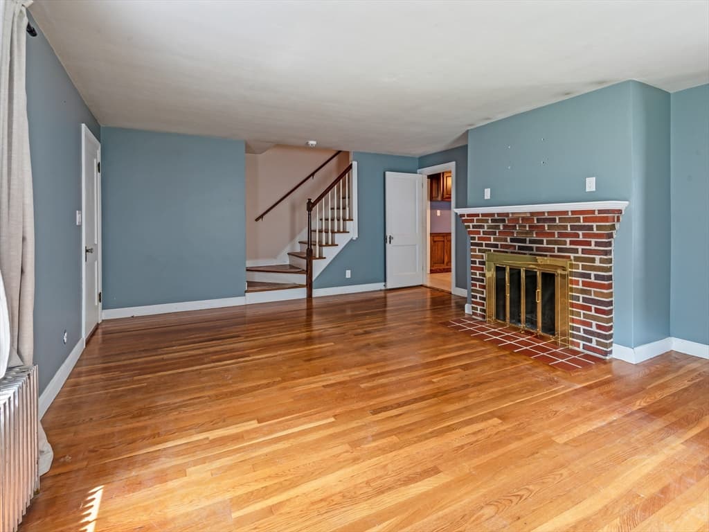 422 Mill St, Worcester MA 01602 photo 4