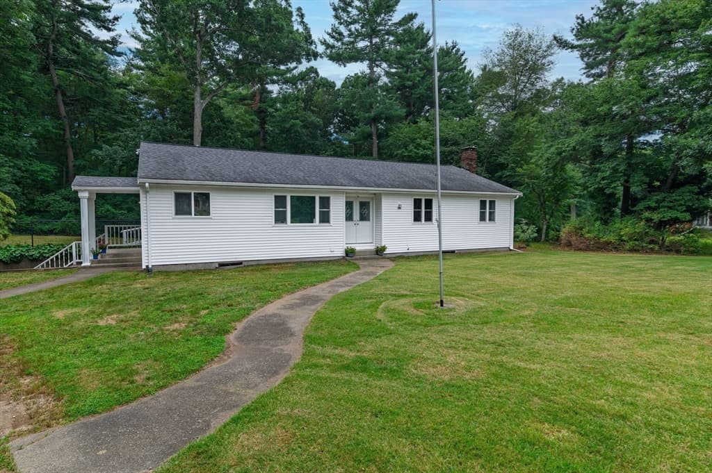 100 Stony Brook Road, Raynham MA 02767