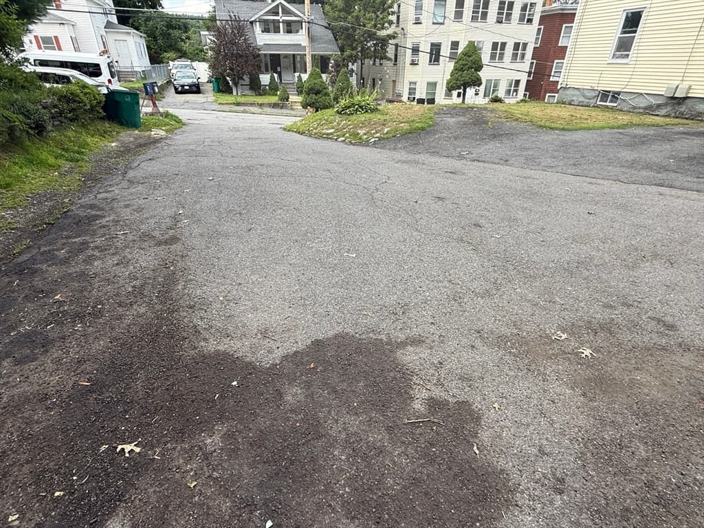 161 Plymouth St, Fitchburg MA 01420 photo 3