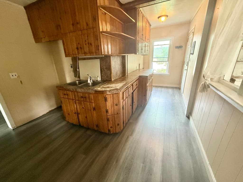 161 Plymouth St, Fitchburg MA 01420 photo 5