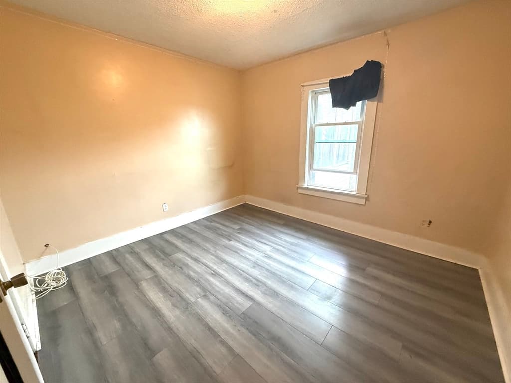 161 Plymouth St, Fitchburg MA 01420 photo 8