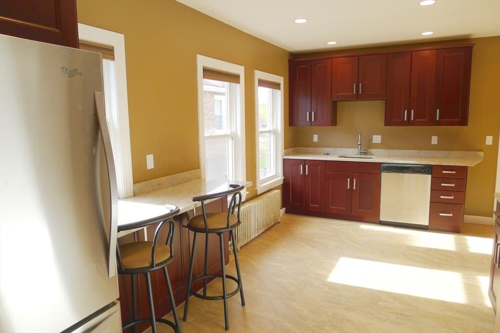 166-168 East Side Pkwy, Newton MA 02458 photo 13