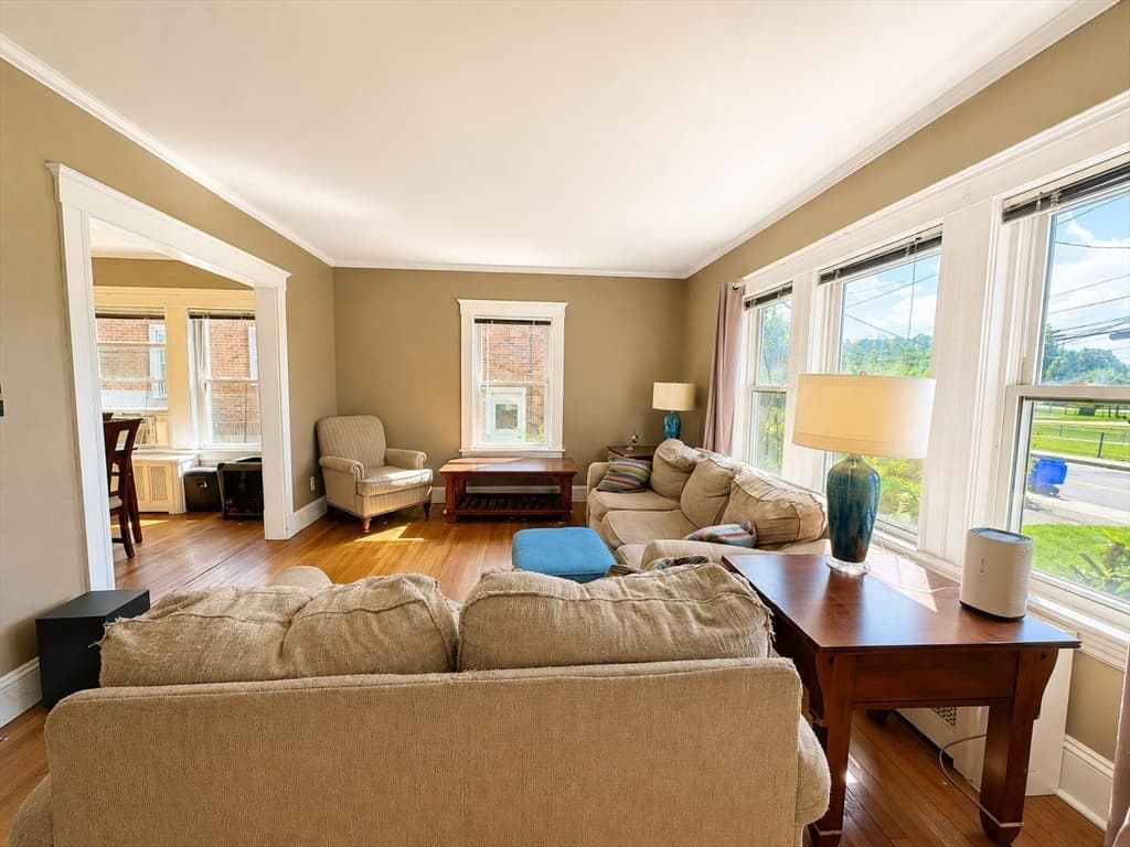 166-168 East Side Pkwy, Newton MA 02458 photo 7