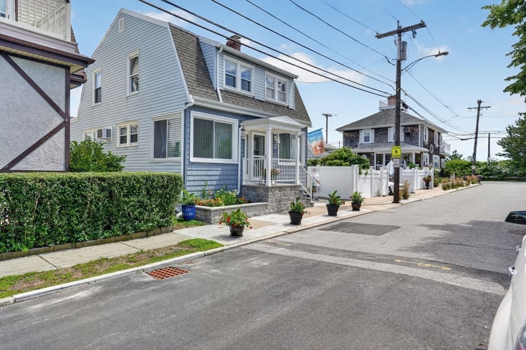 100 Whitin Ave, Revere MA 02151 photo 3