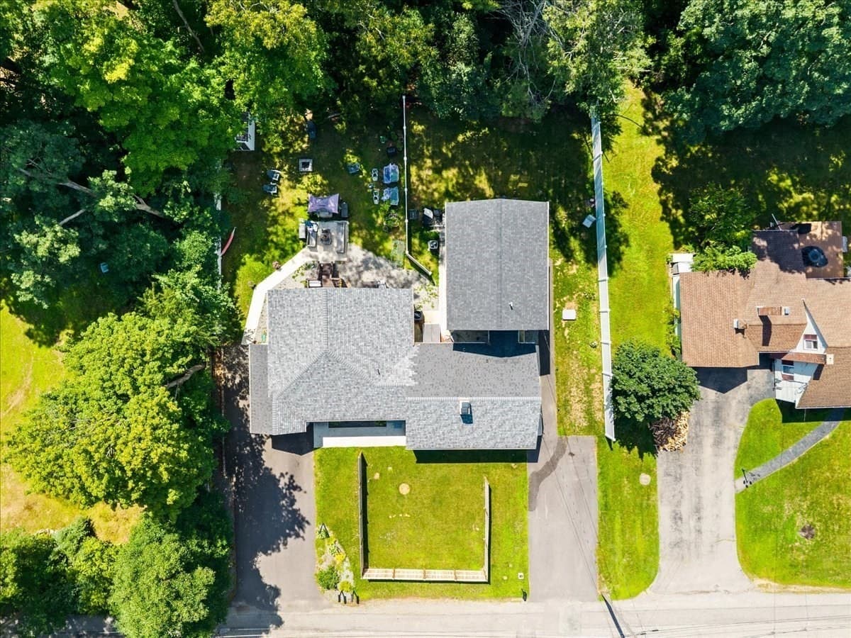 3 Family at 5 Highland Avenue, Plainville MA 02762, photo 6 of 41