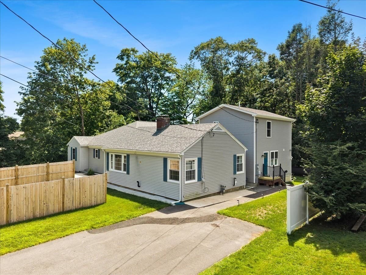 5 Highland Avenue, Plainville MA 02762