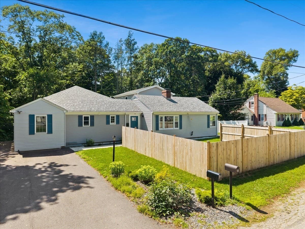 3 Family at 5 Highland Avenue, Plainville MA 02762, photo 5 of 41