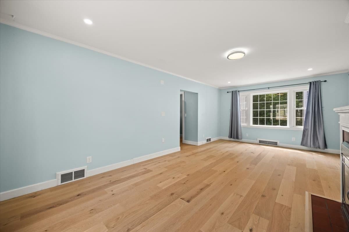 3 Family at 5 Highland Avenue, Plainville MA 02762, photo 20 of 41