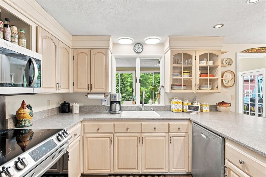 24 Crossbow Ln, North Andover MA 01845 photo 14