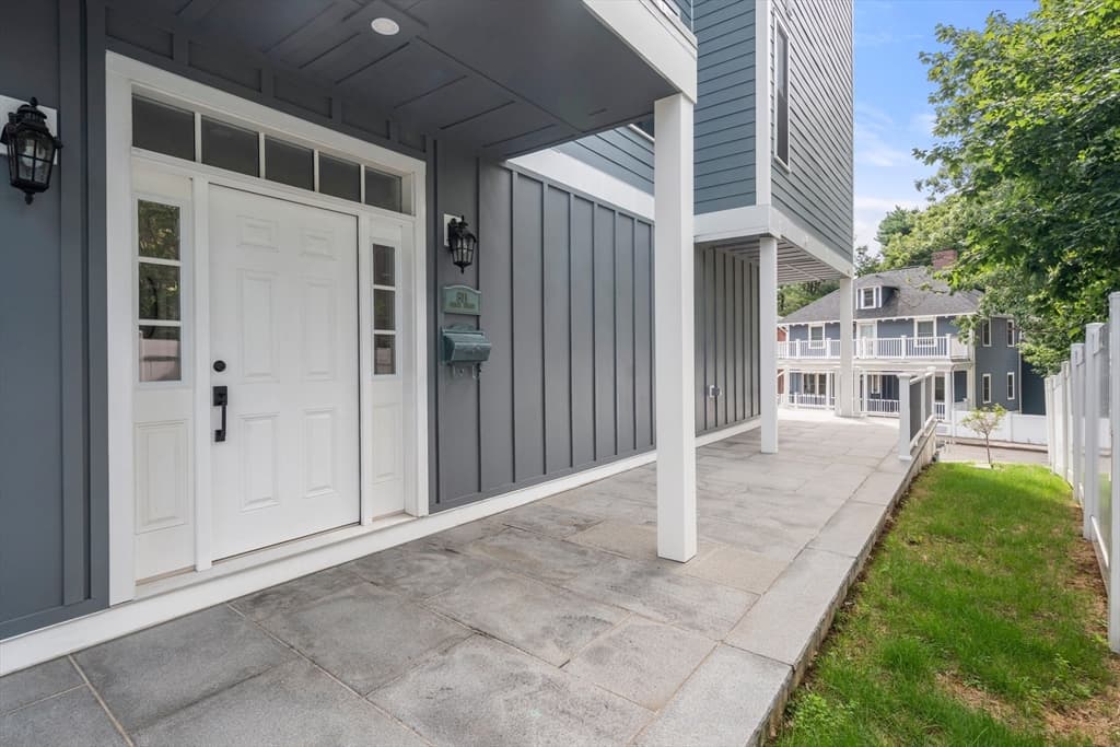 811 Heath St Rear, Brookline MA 02467 photo 2
