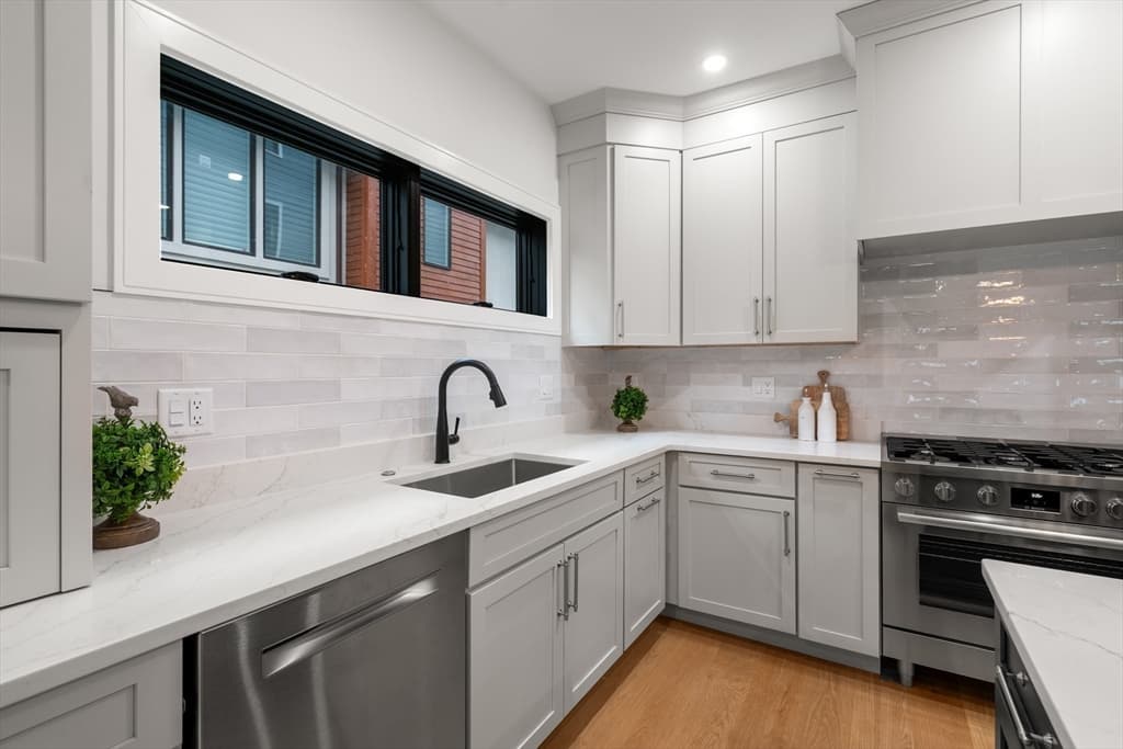 811 Heath St Rear, Brookline MA 02467 photo 10