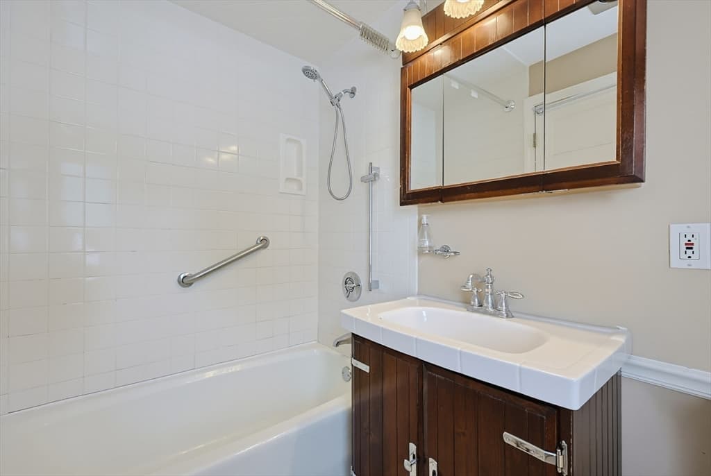 404 Park St, Stoughton MA 02072 photo 23