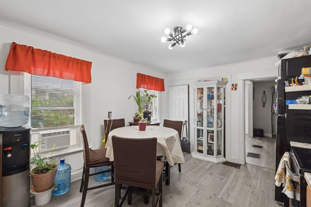 323 Rollstone St, Fitchburg MA 01420 photo 13