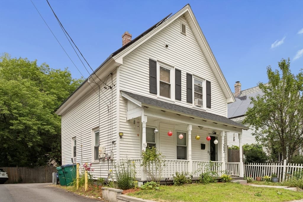 323 Rollstone St, Fitchburg MA 01420 photo 3