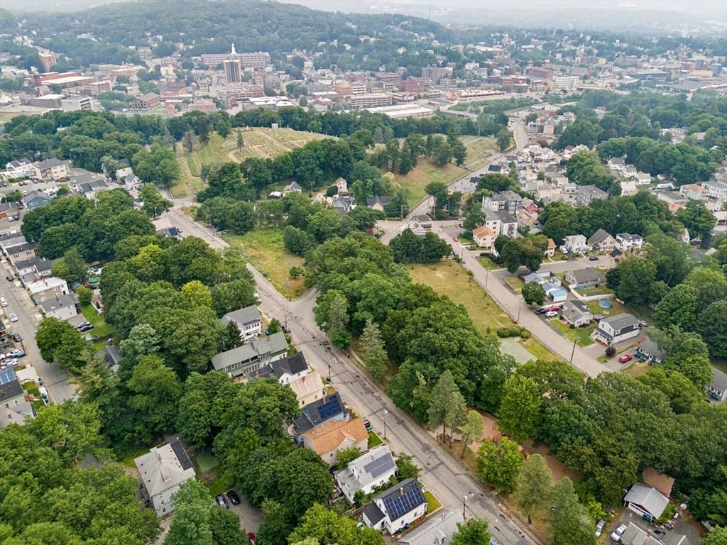 323 Rollstone St, Fitchburg MA 01420 photo 36
