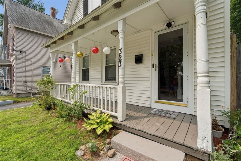323 Rollstone St, Fitchburg MA 01420 photo 5