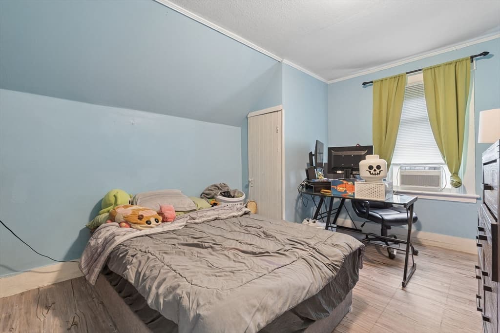 323 Rollstone St, Fitchburg MA 01420 photo 20