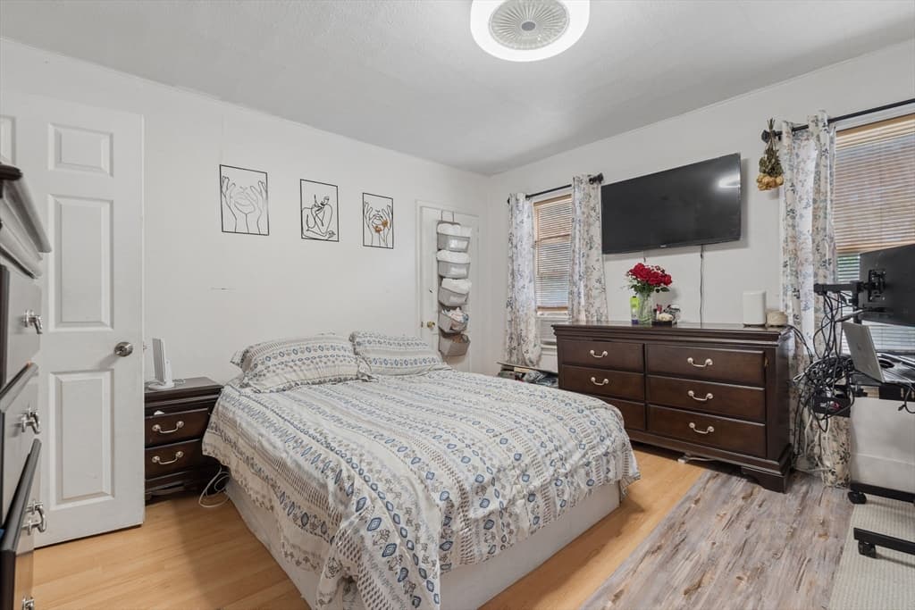323 Rollstone St, Fitchburg MA 01420 photo 24
