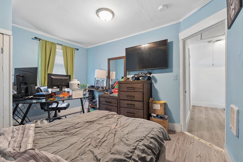 323 Rollstone St, Fitchburg MA 01420 photo 21