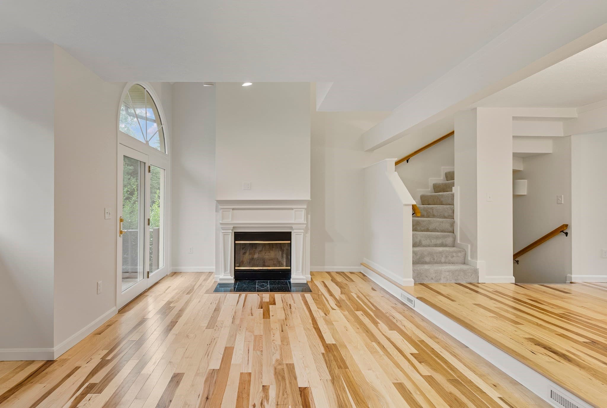 Condominium at 11 Rosewood Ln # 11, Hopkinton MA 01748, Hopkinton, photo 6 of 24