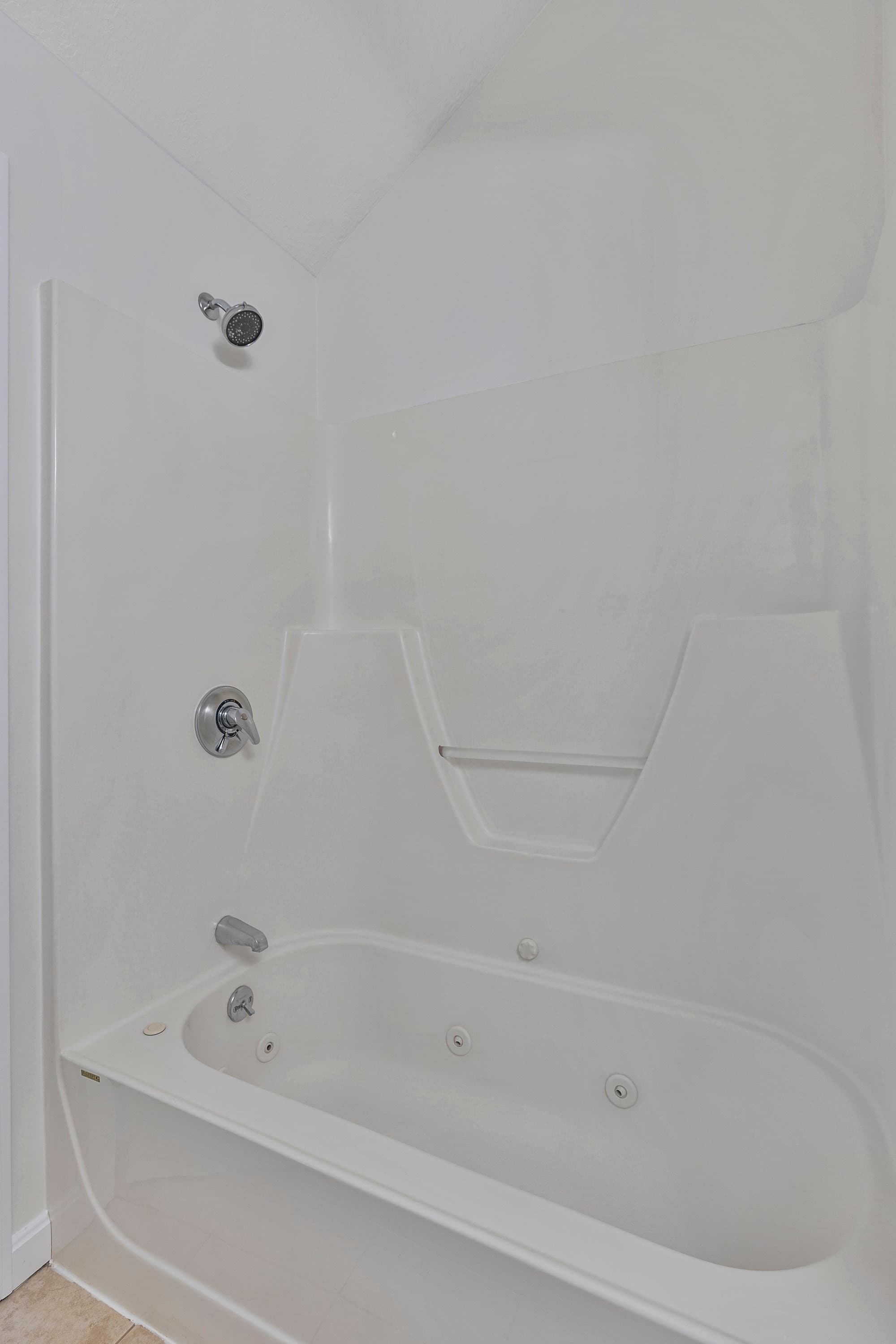 Condominium at 11 Rosewood Ln # 11, Hopkinton MA 01748, Hopkinton, photo 15 of 24
