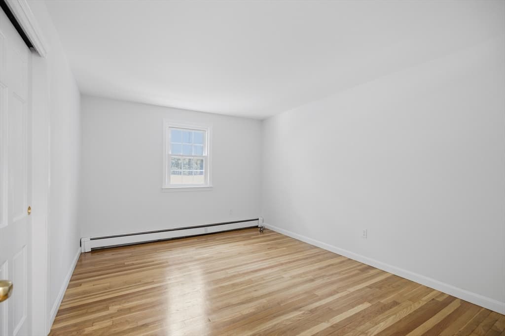 198 Hollis Rd, Lunenburg MA 01462 photo 16