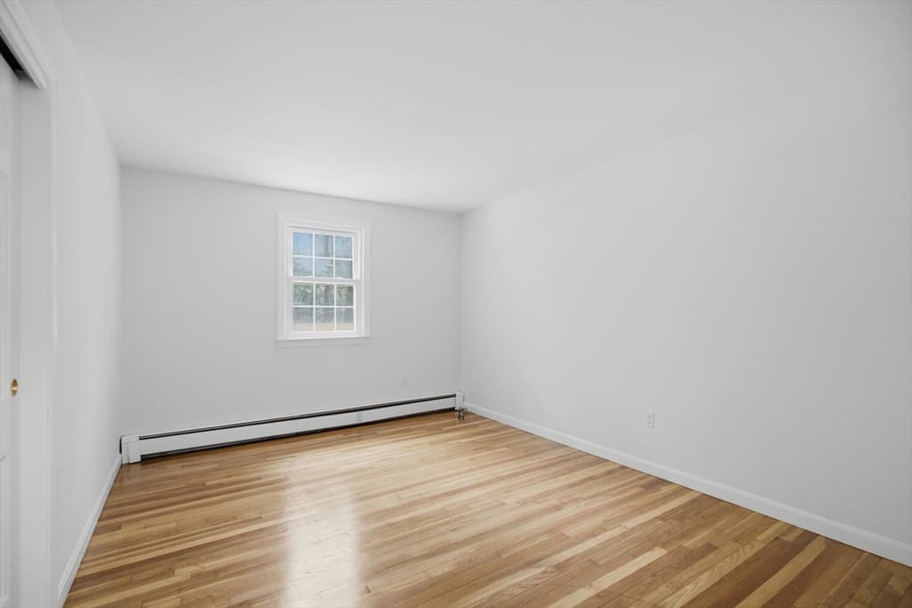 198 Hollis Rd, Lunenburg MA 01462 photo 22