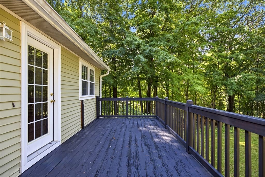 198 Hollis Rd, Lunenburg MA 01462 photo 14