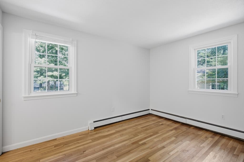 198 Hollis Rd, Lunenburg MA 01462 photo 18