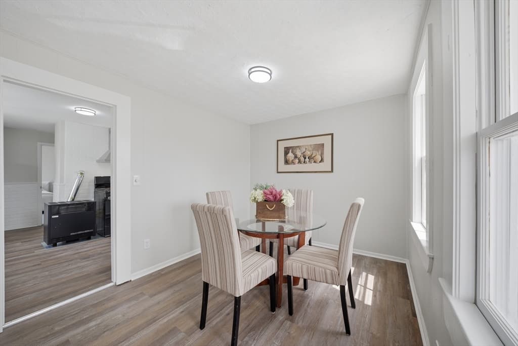 40 North St, Lowell MA 01852 photo 8