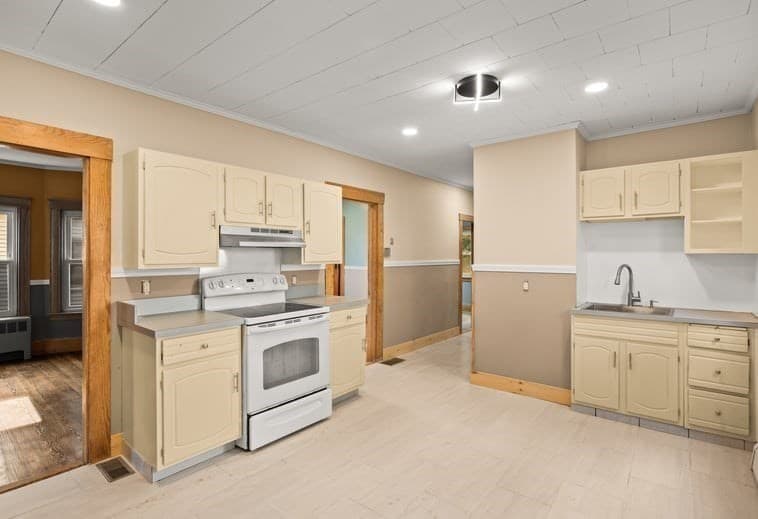 227 Dover St, Brockton MA 02301 photo 31